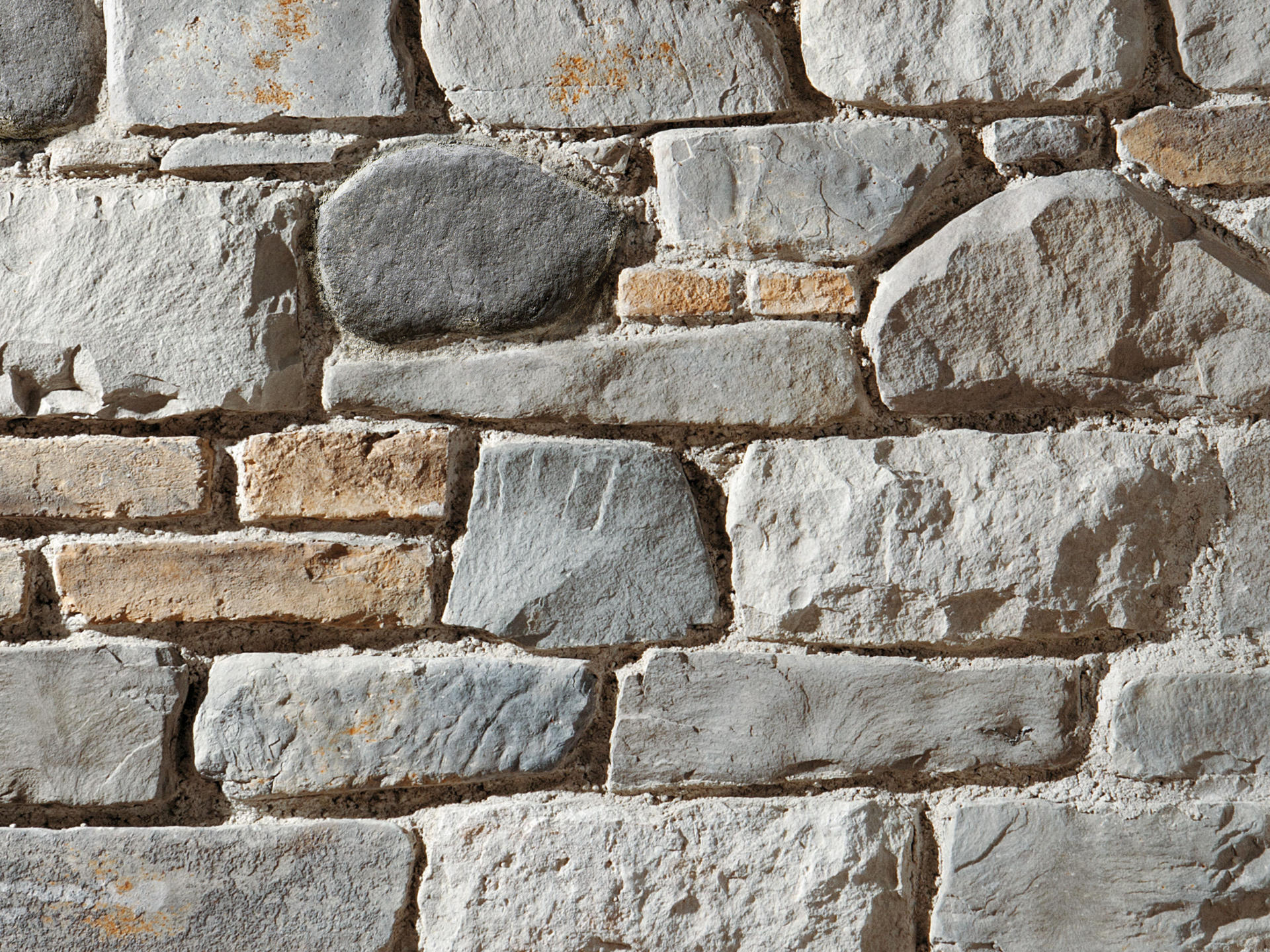 Manufactured stone veneer model Toscano with profile Square | Facade